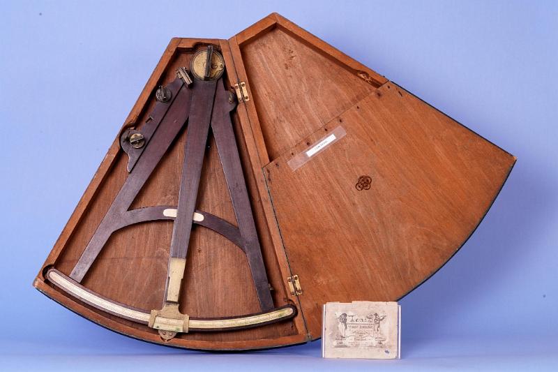 Mr. Archer's Boxed Mahogany Quadrant circa 1790