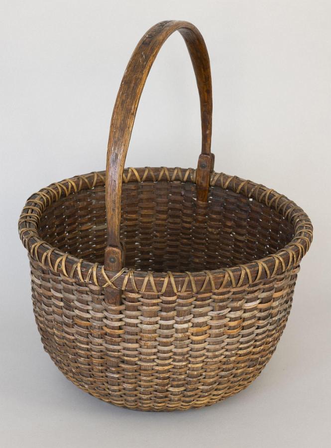 Large Wood Ear Nantucket Basket with Engraved Handle with the name of the Whaling  Captain E.M. Hinckley is Carved Clearly on the top of the Handle