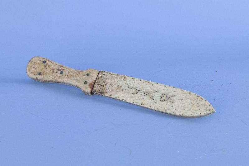 Mid 19th Century Whale Man's Dagger with Whalebone Grip and Bone Sheath