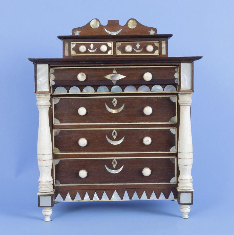 Scrimshaw Inlaid Miniature Chest of Draws, American Mid-18th Century