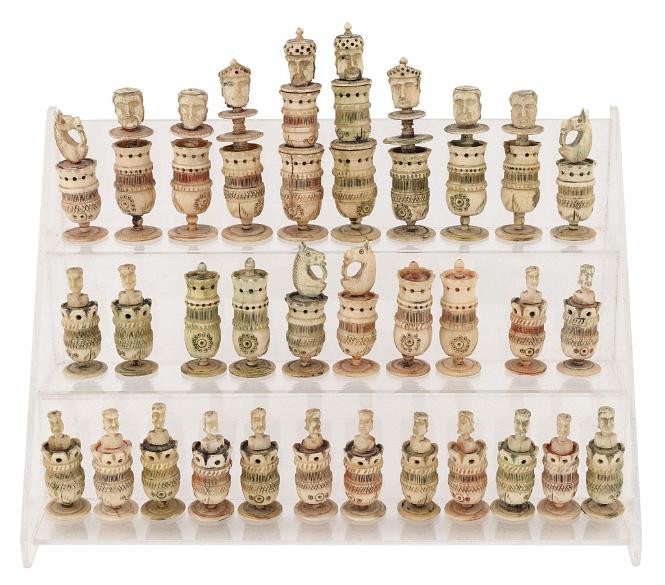 Carved Bone POW Chess Set with Heads and Faces Carved in detail, French/English, circa 1810