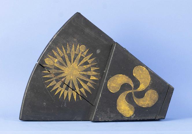 Ebony and Brass Octant by Spencer Browning Rust with Hand decorated Box with Gedney King Boston Label, Boston 