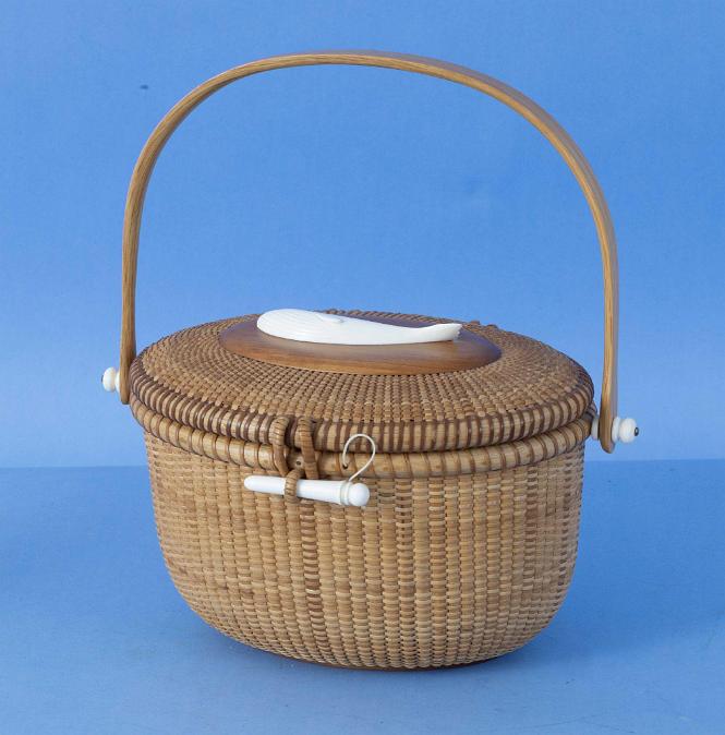 8 1/2 Inch Nantucket Purse signed and dated Alan S.W. Reed Nantucket 1885 2tih Cerry Top and Base