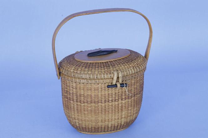 Vintage Nantucket Purse by Jose Formoso Reyes with Ebony Whale and pin, Nantucket circa 1955