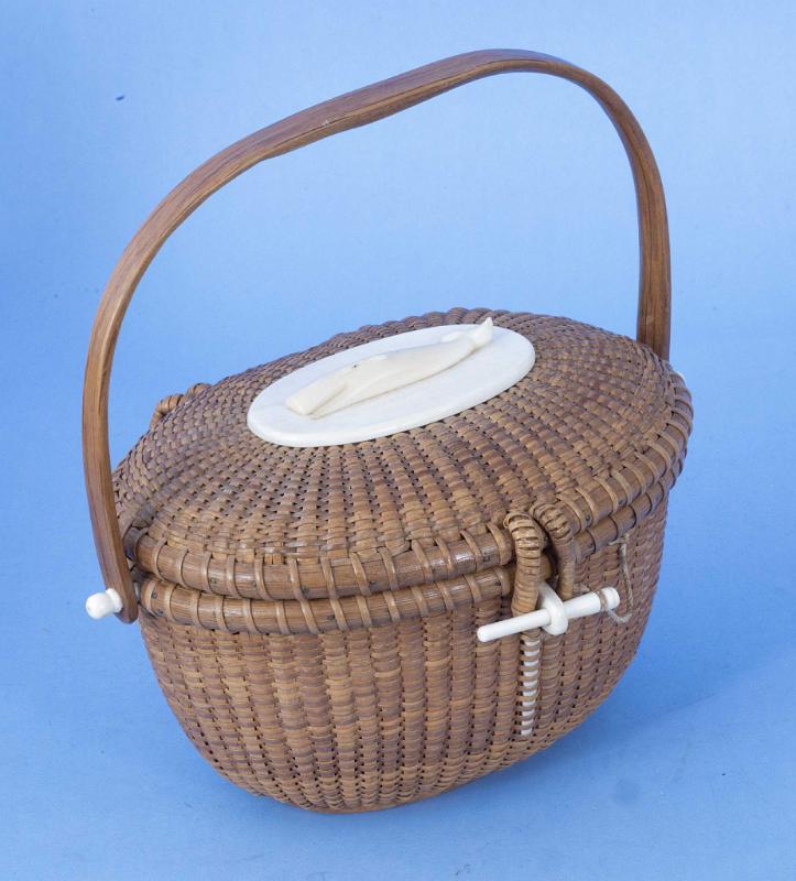 Ivory Top Hose Reyes Nantucket Cocktail Purse With Macy Carved Whale On Top and Signed on Bottom 