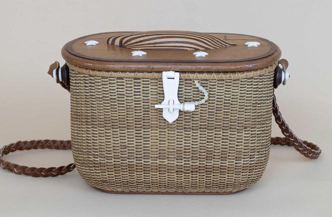 Half Hull Lid with Leather Strap