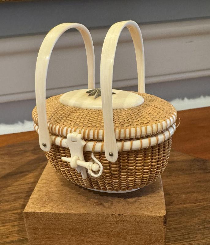 Mini Nantucket Basket with Ivory Mounts